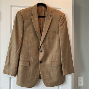 Men’s Filafil, silk and wool sports coat. Double pleated in back.
